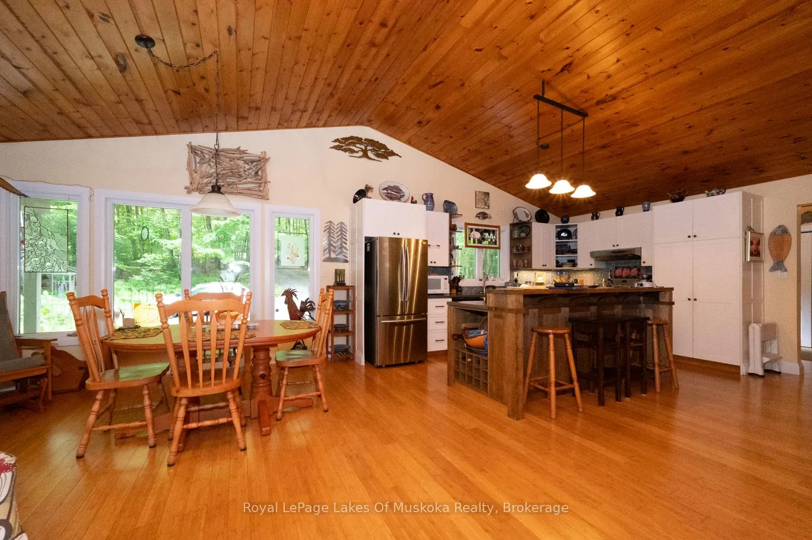 Photo 11 of 4325 Stisted Road, McMurrich/Monteith, McMurrich — HOMEH