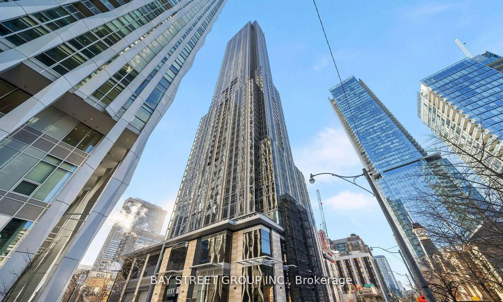 Front of Unit 6006, 11 Yorkville Avenue