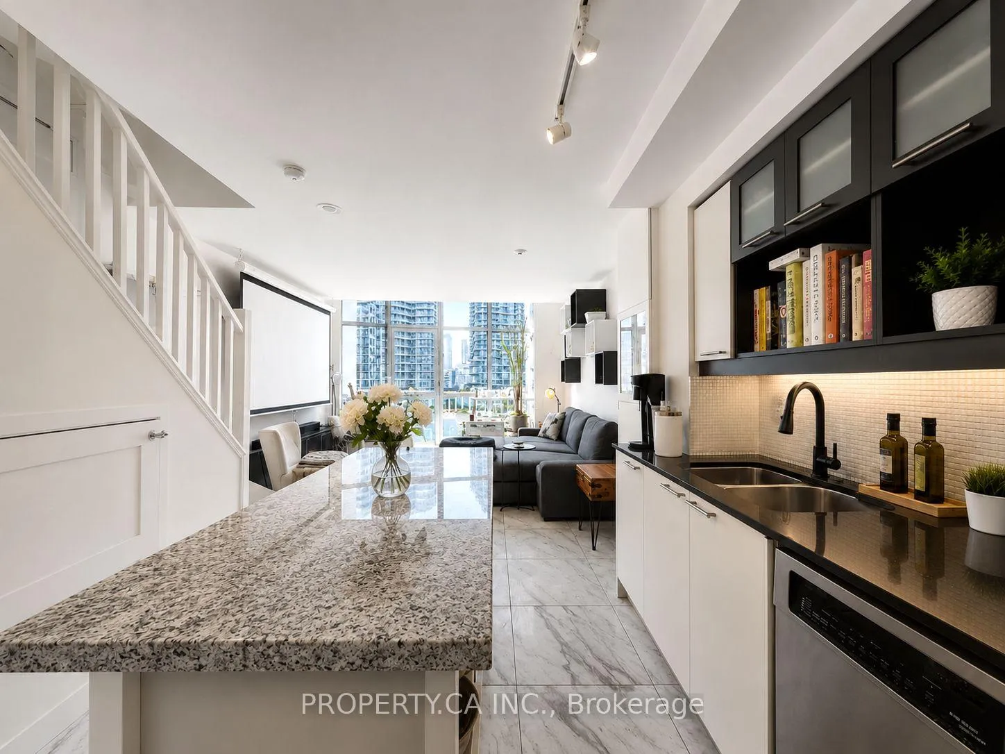 Photo 5 of Unit 923, 36 Blue Jays Way, Toronto, Waterfront Communities — HOMEH