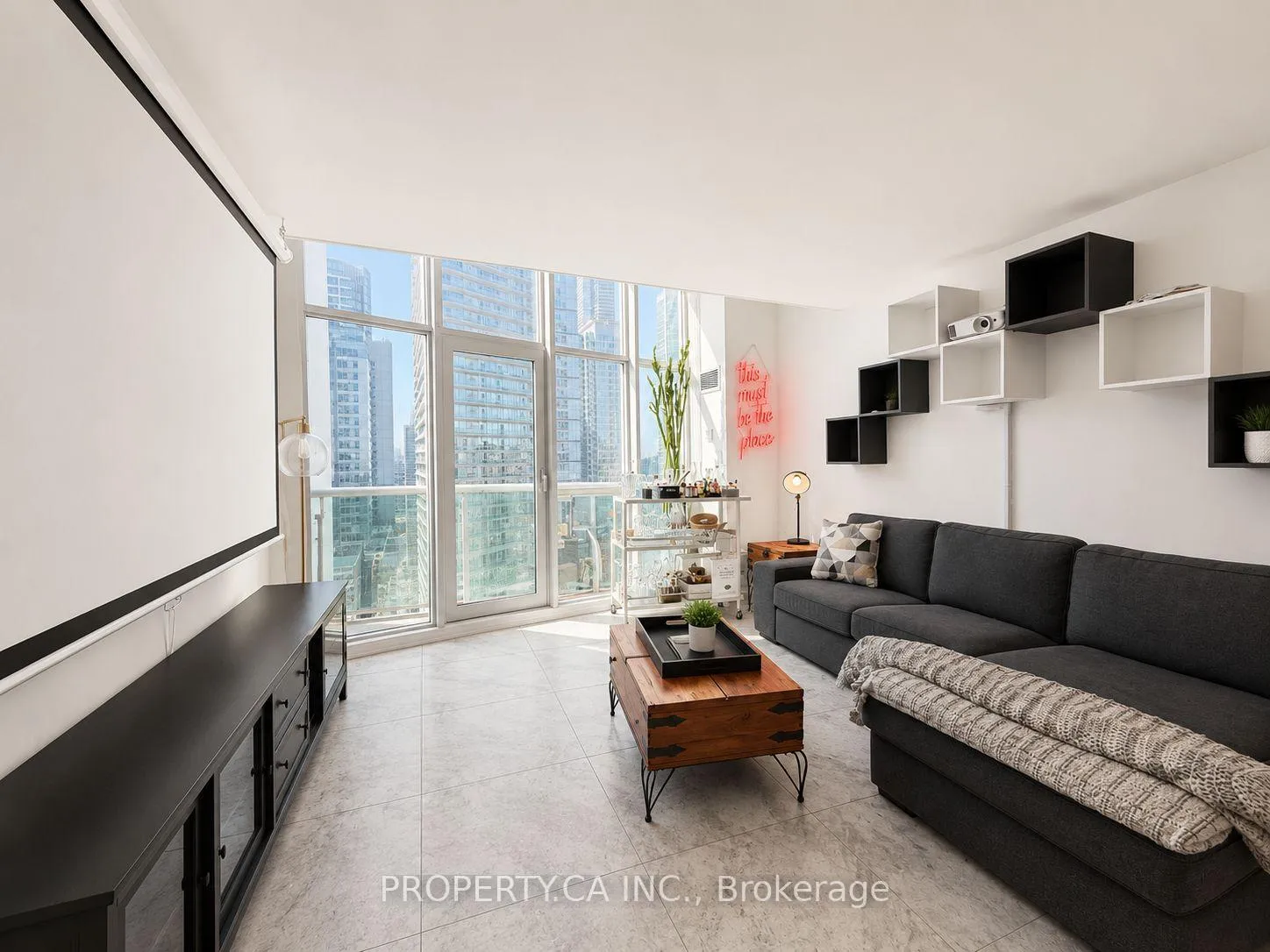 Photo 8 of Unit 923, 36 Blue Jays Way, Toronto, Waterfront Communities — HOMEH