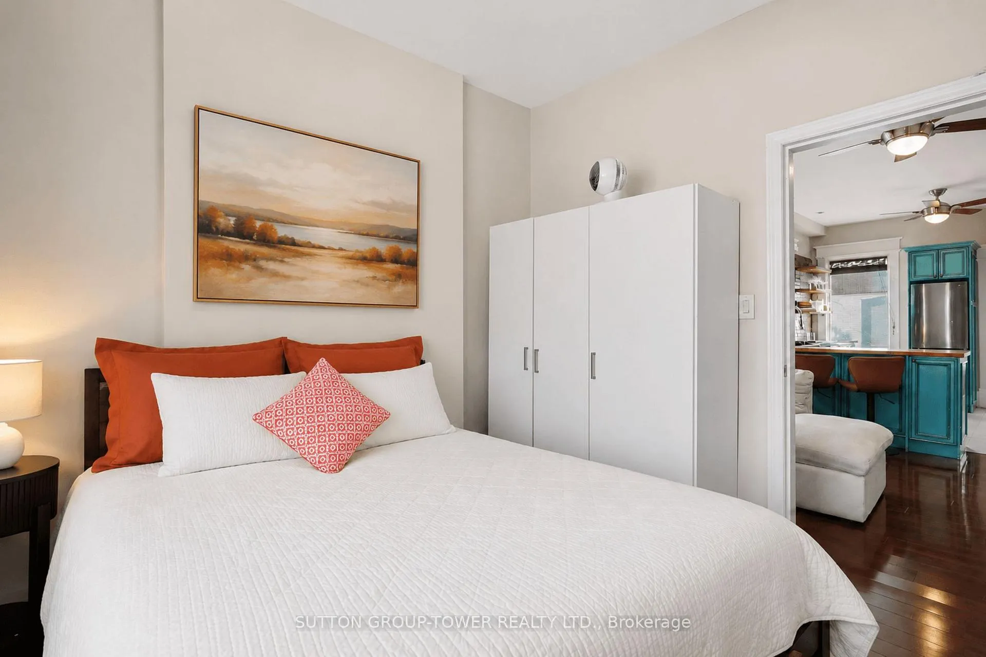 Photo 15 of 560 Indian Grove, Toronto, Junction Area — HOMEH