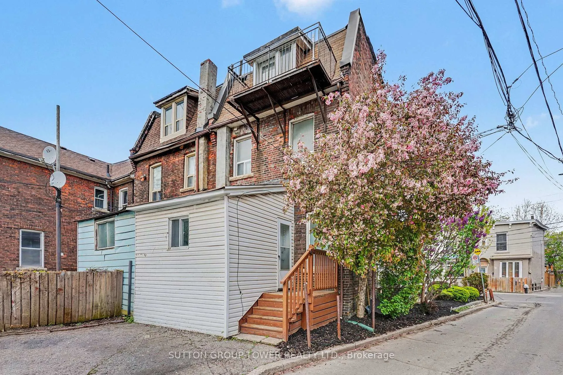 Photo 19 of 560 Indian Grove, Toronto, Junction Area — HOMEH