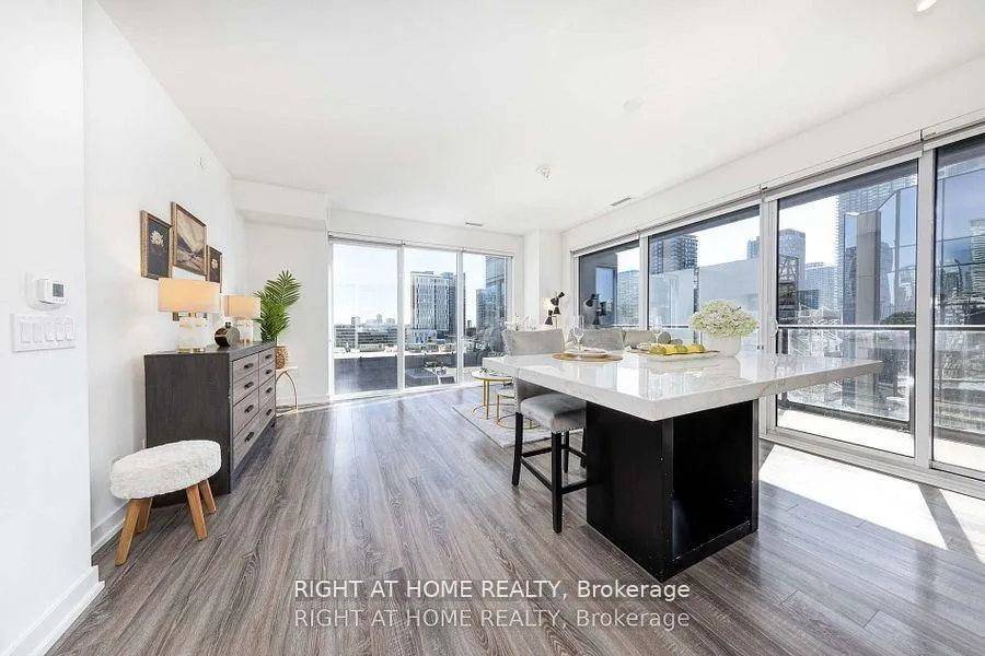 Photo 5 of Unit 1303, 20 Edward Street, Toronto, Bay Street Corridor — HOMEH