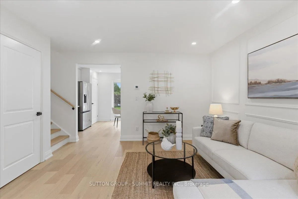 Photo 4 of 60 Nethercott Drive, Stratford — HOMEH