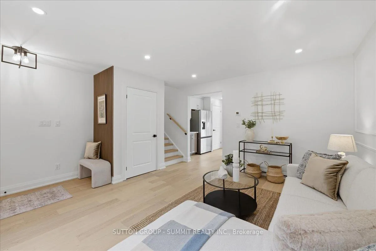 Photo 5 of 60 Nethercott Drive, Stratford — HOMEH