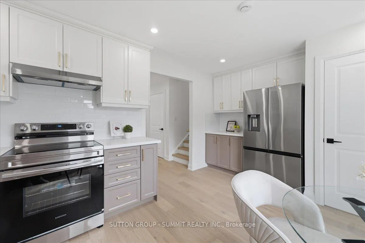 Photo 10 of 60 Nethercott Drive, Stratford — HOMEH