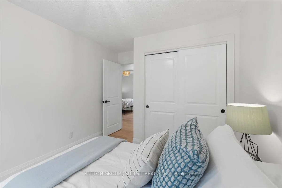 Photo 15 of 60 Nethercott Drive, Stratford — HOMEH