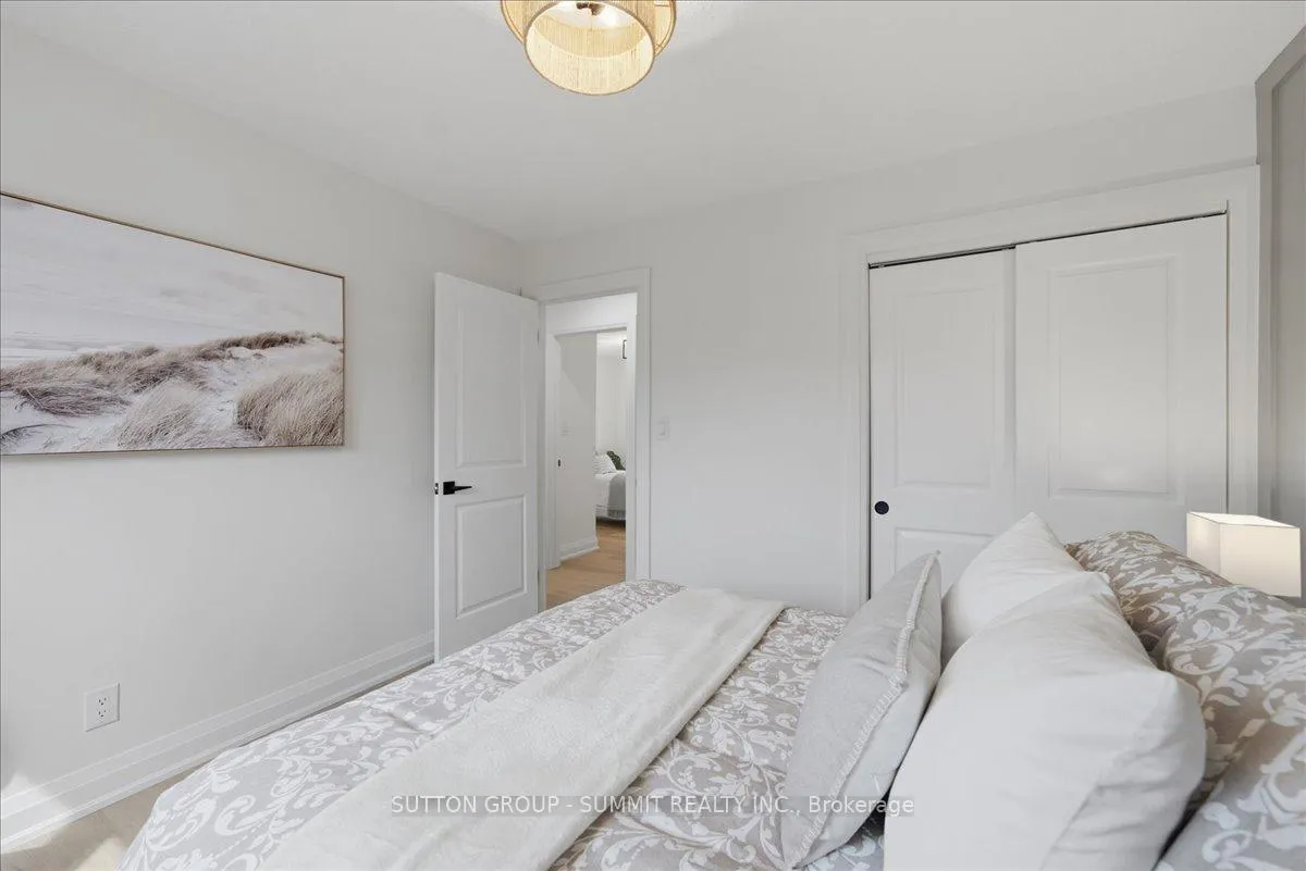 Photo 17 of 60 Nethercott Drive, Stratford — HOMEH