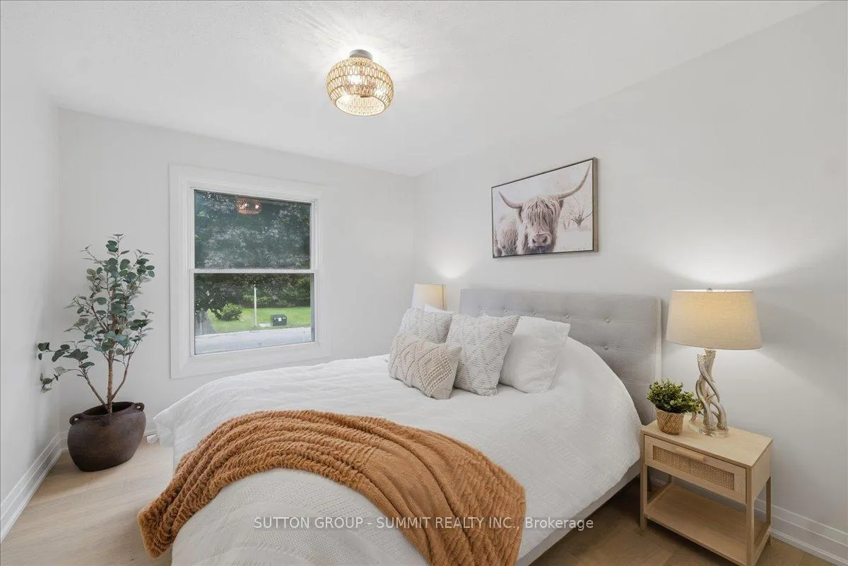 Photo 18 of 60 Nethercott Drive, Stratford — HOMEH