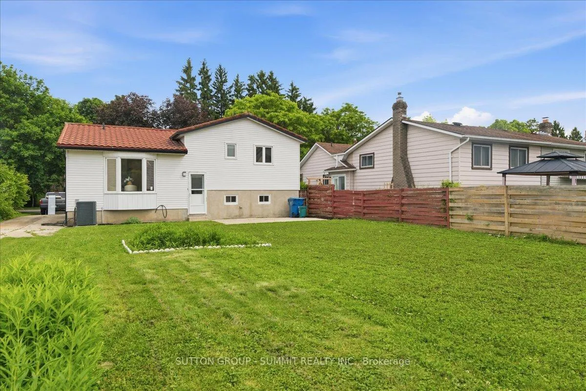 Photo 35 of 60 Nethercott Drive, Stratford — HOMEH