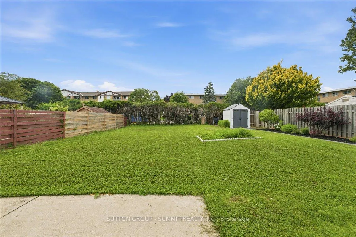 Photo 36 of 60 Nethercott Drive, Stratford — HOMEH