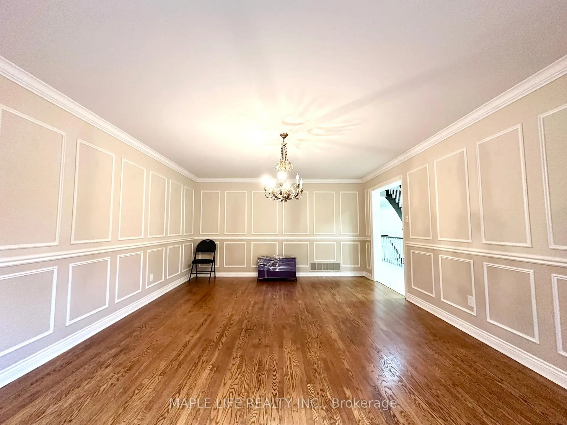 Photo 5 of 52 Prince Edward Boulevard, Markham, Thornlea — HOMEH