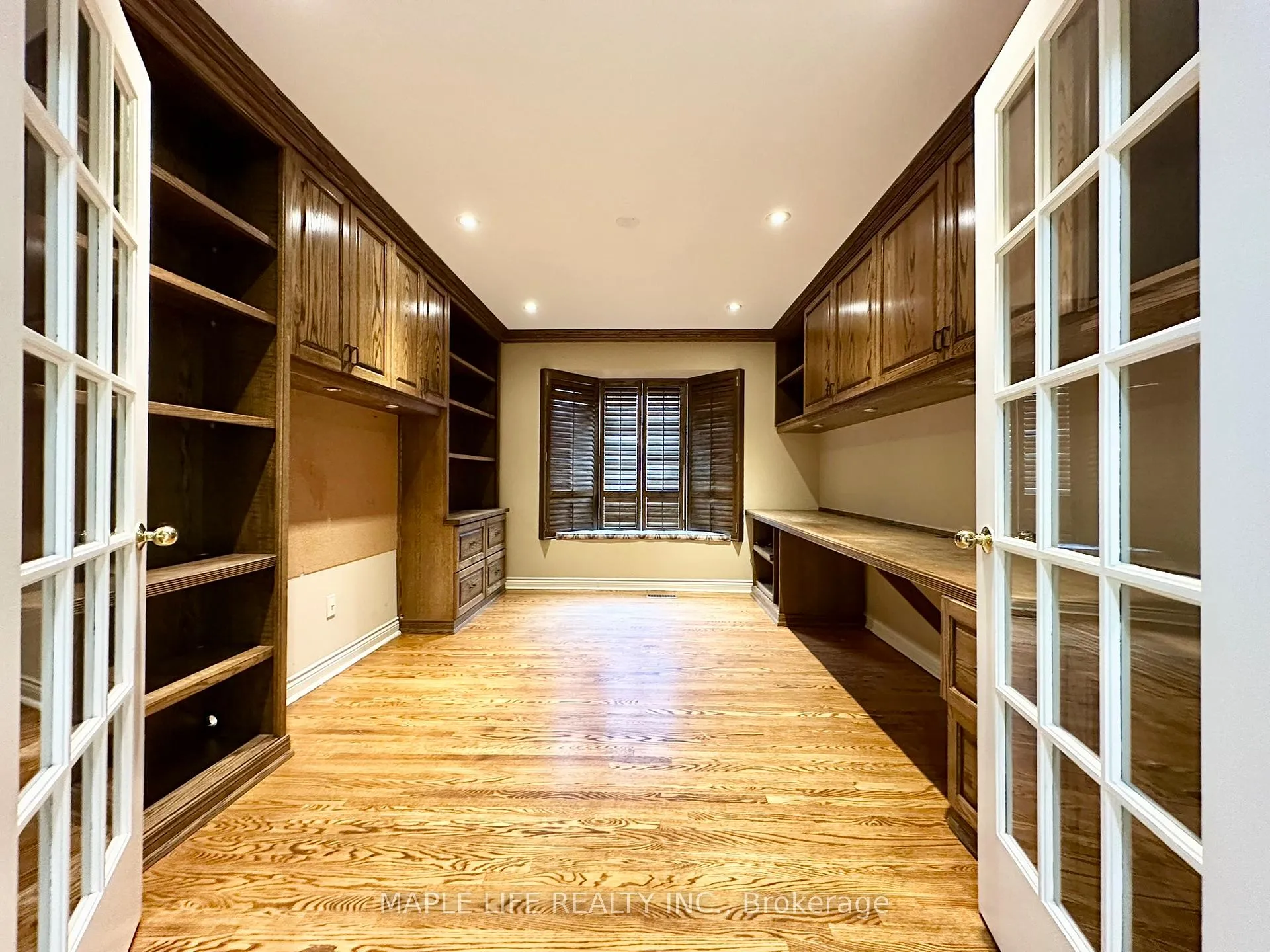 Photo 6 of 52 Prince Edward Boulevard, Markham, Thornlea — HOMEH