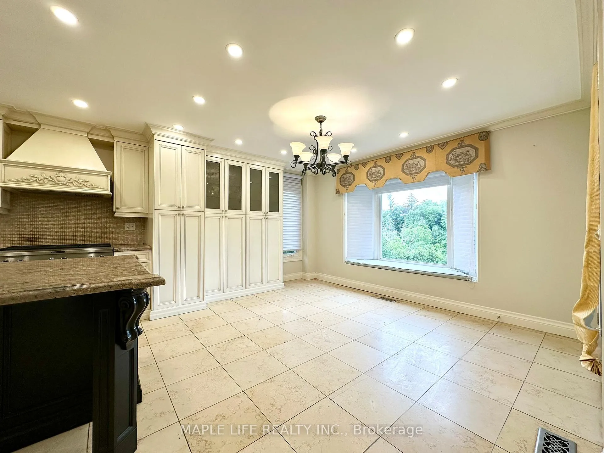 Photo 8 of 52 Prince Edward Boulevard, Markham, Thornlea — HOMEH