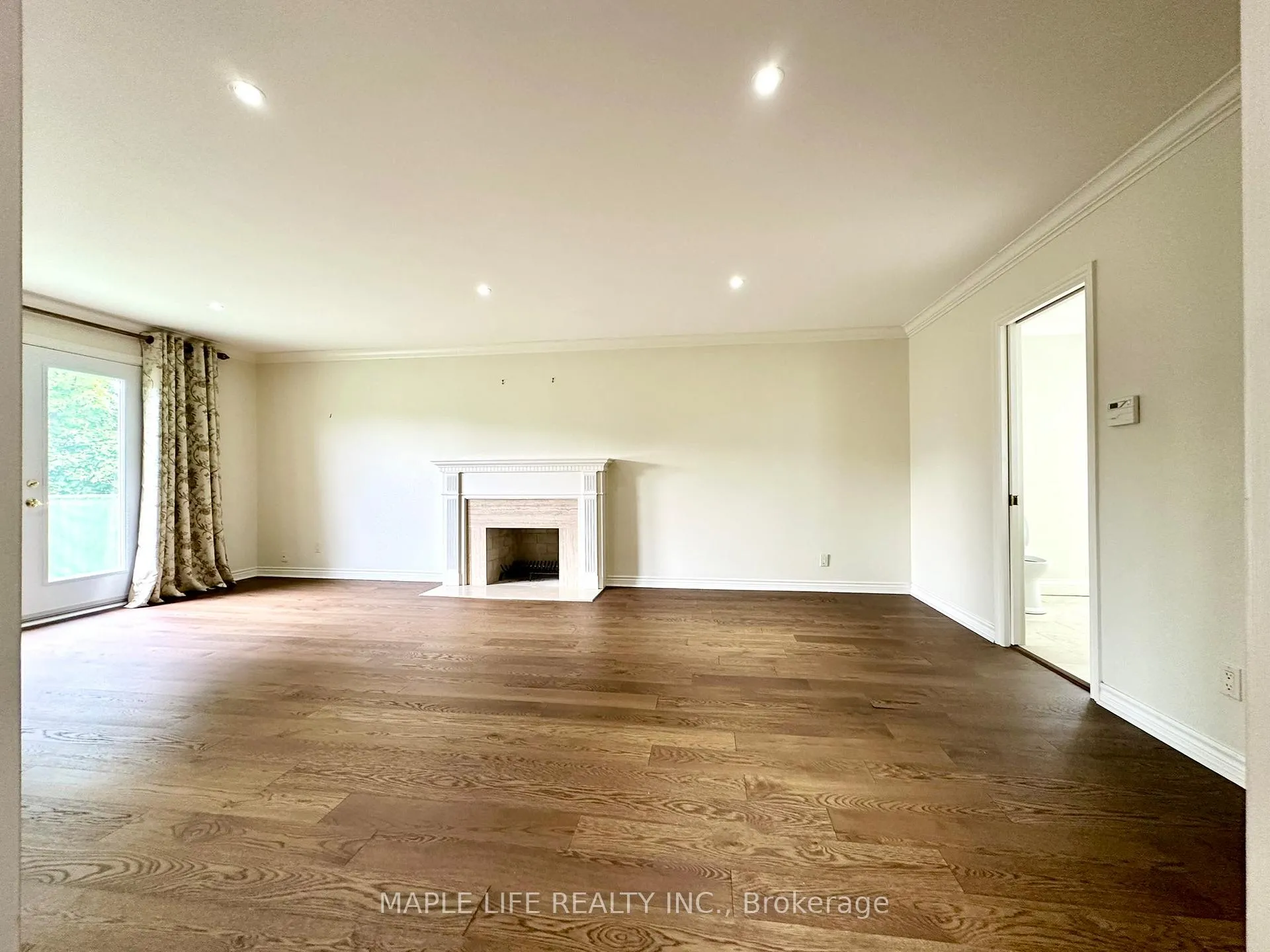 Photo 20 of 52 Prince Edward Boulevard, Markham, Thornlea — HOMEH