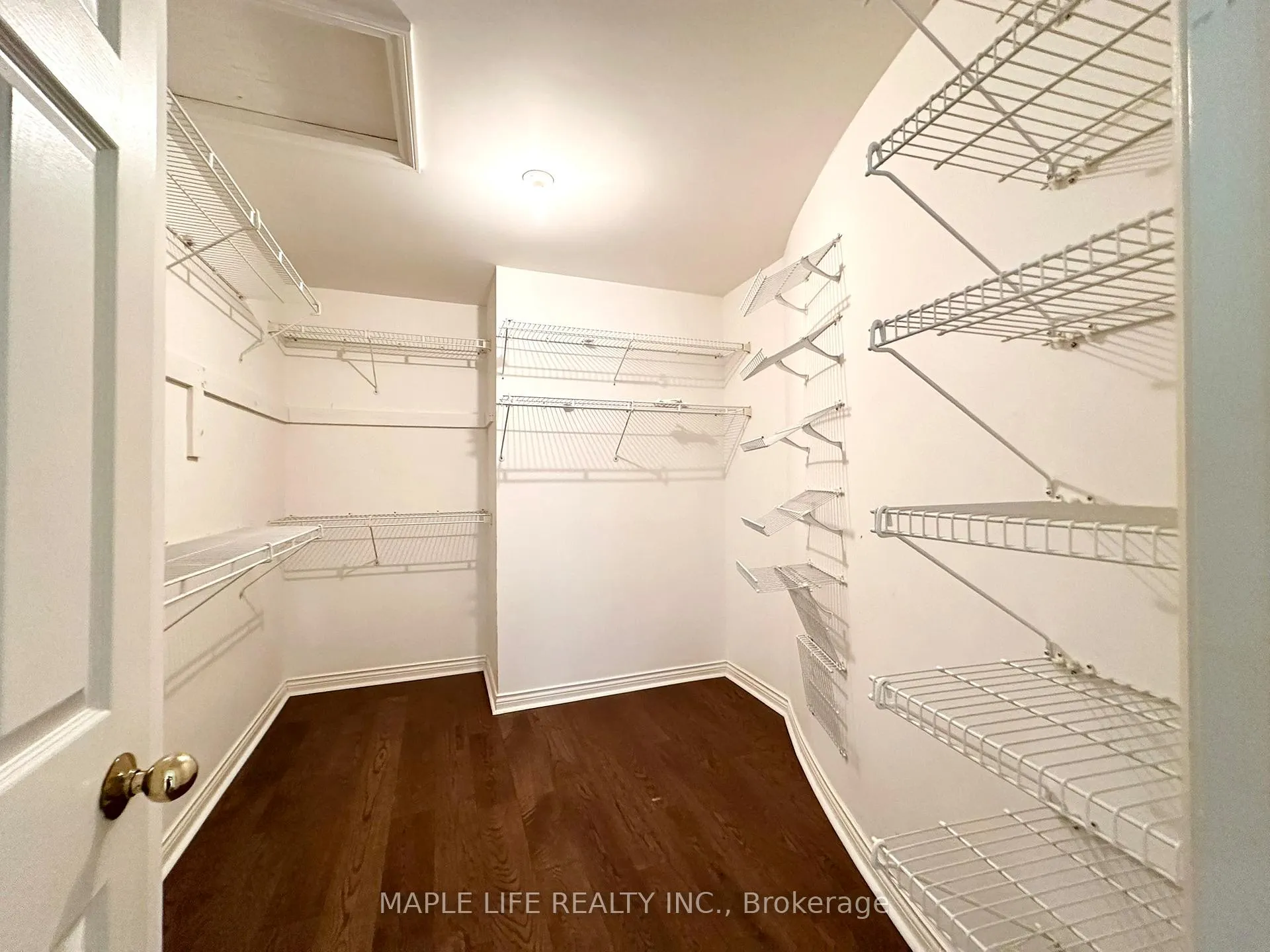 Photo 24 of 52 Prince Edward Boulevard, Markham, Thornlea — HOMEH