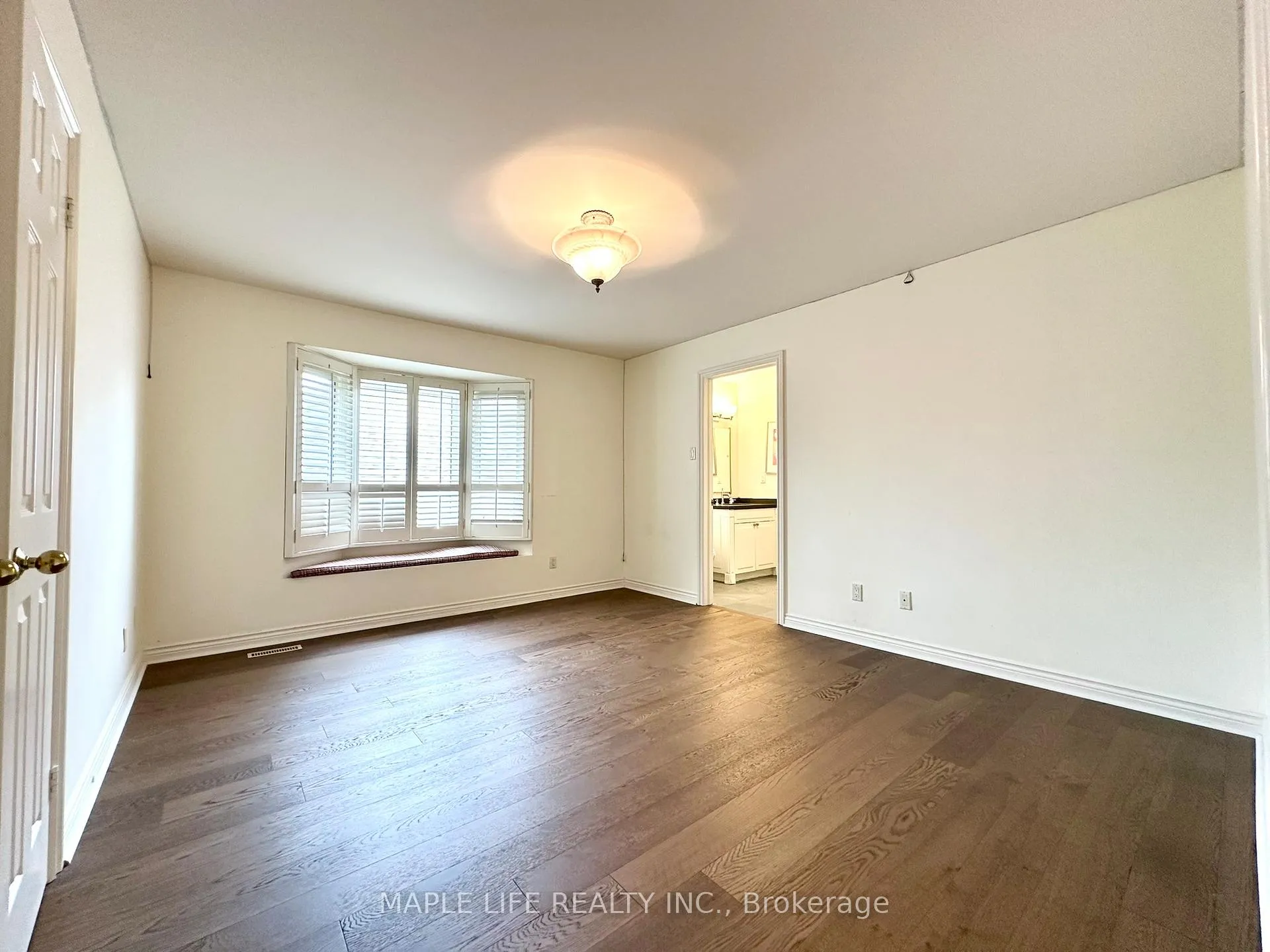 Photo 29 of 52 Prince Edward Boulevard, Markham, Thornlea — HOMEH