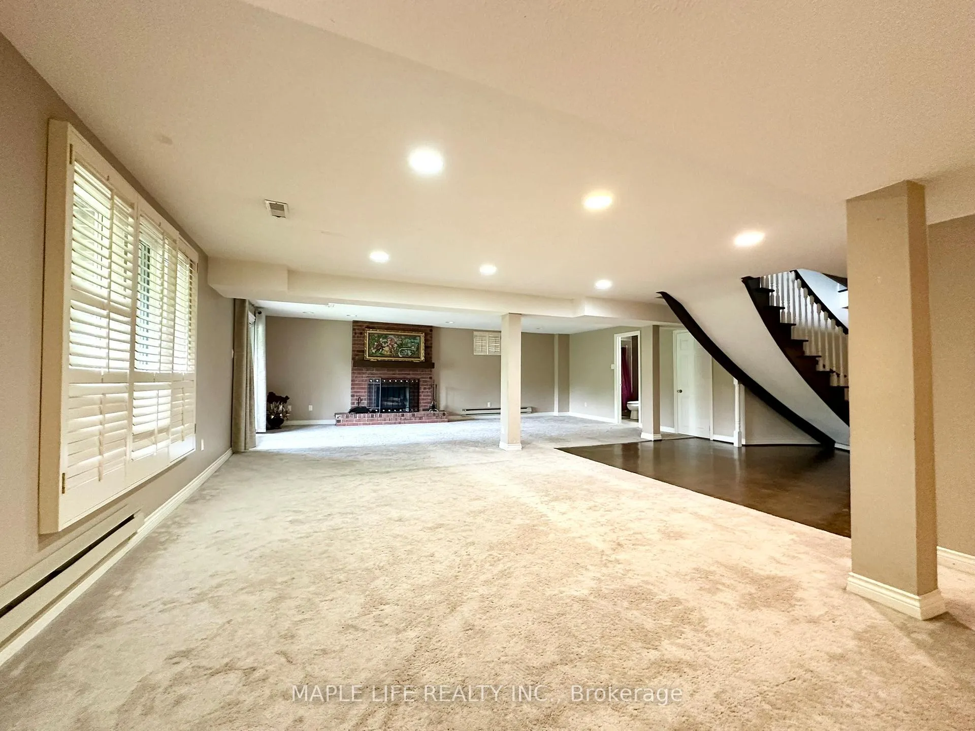 Photo 39 of 52 Prince Edward Boulevard, Markham, Thornlea — HOMEH
