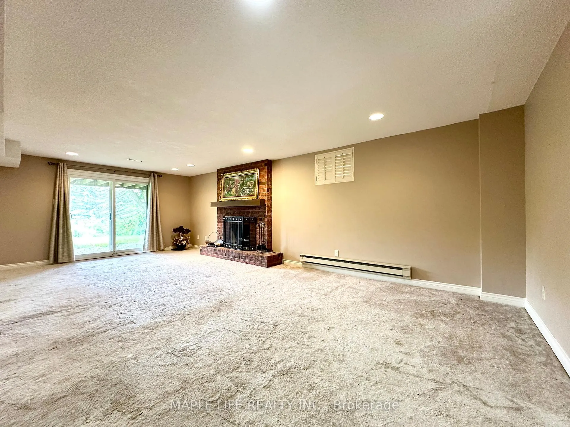 Photo 40 of 52 Prince Edward Boulevard, Markham, Thornlea — HOMEH