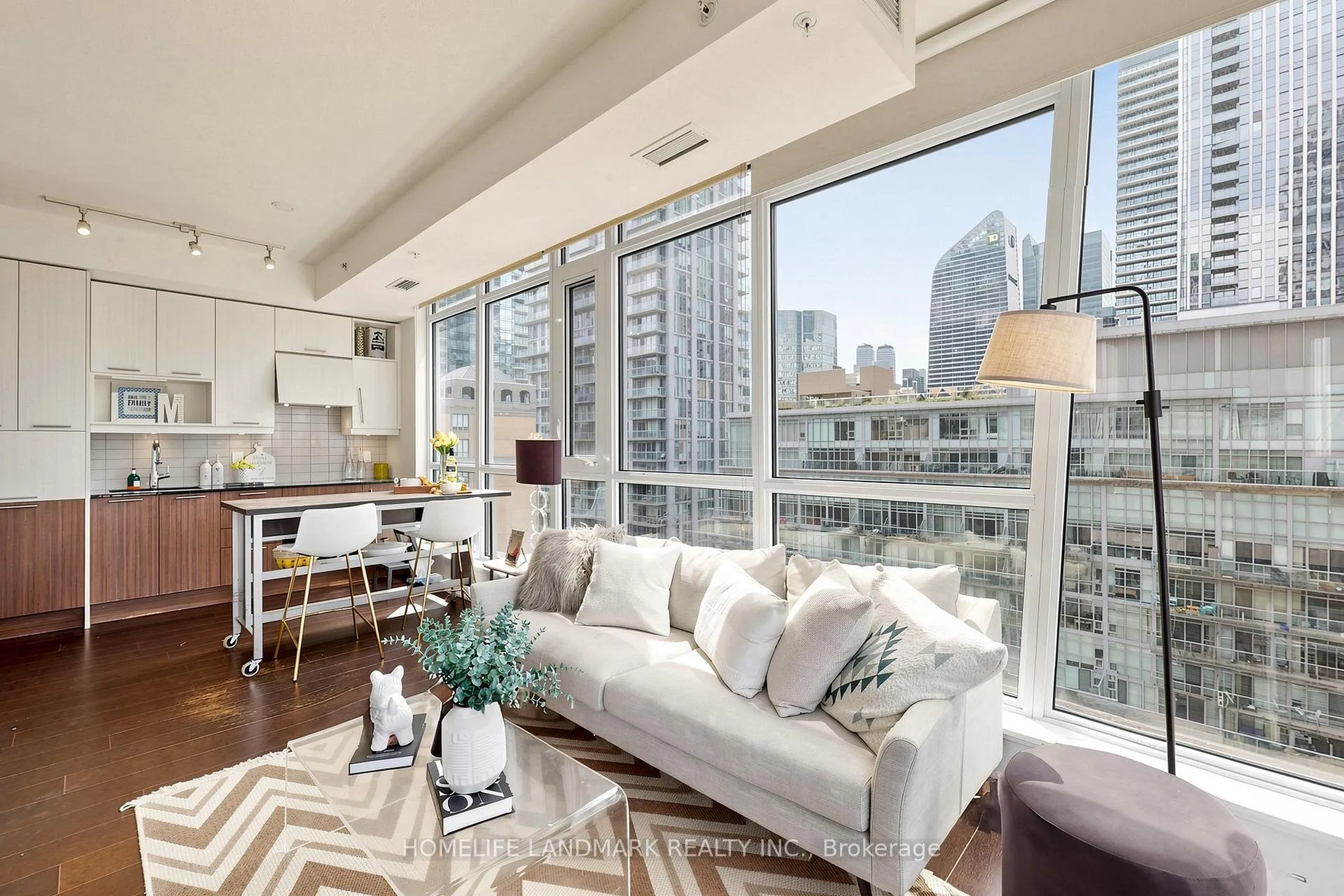 Photo 9 of Unit 1407, 199 Richmond Street W, Toronto, Waterfront Communities — HOMEH