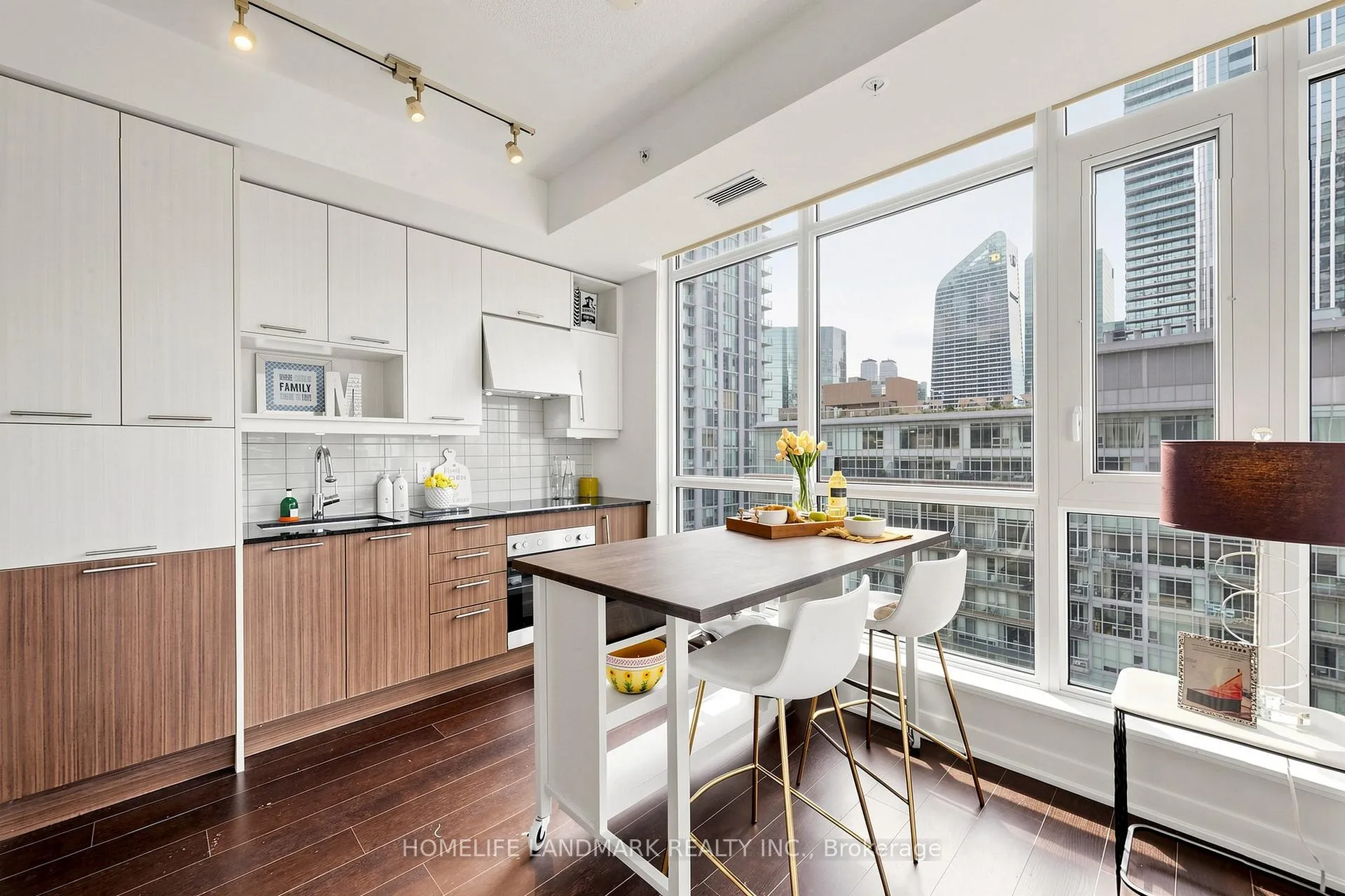Photo 12 of Unit 1407, 199 Richmond Street W, Toronto, Waterfront Communities — HOMEH