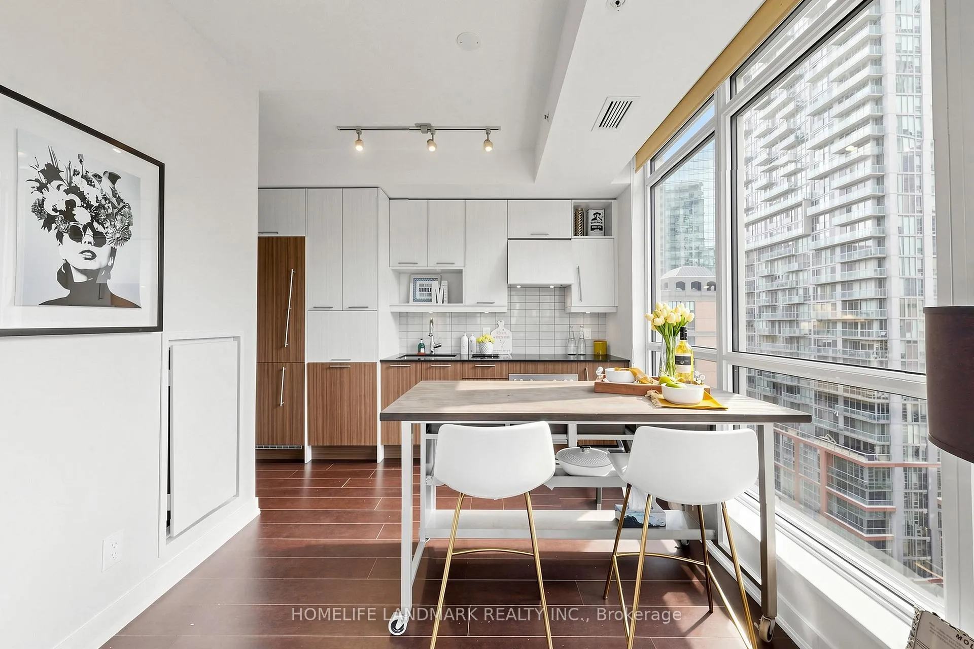 Photo 14 of Unit 1407, 199 Richmond Street W, Toronto, Waterfront Communities — HOMEH