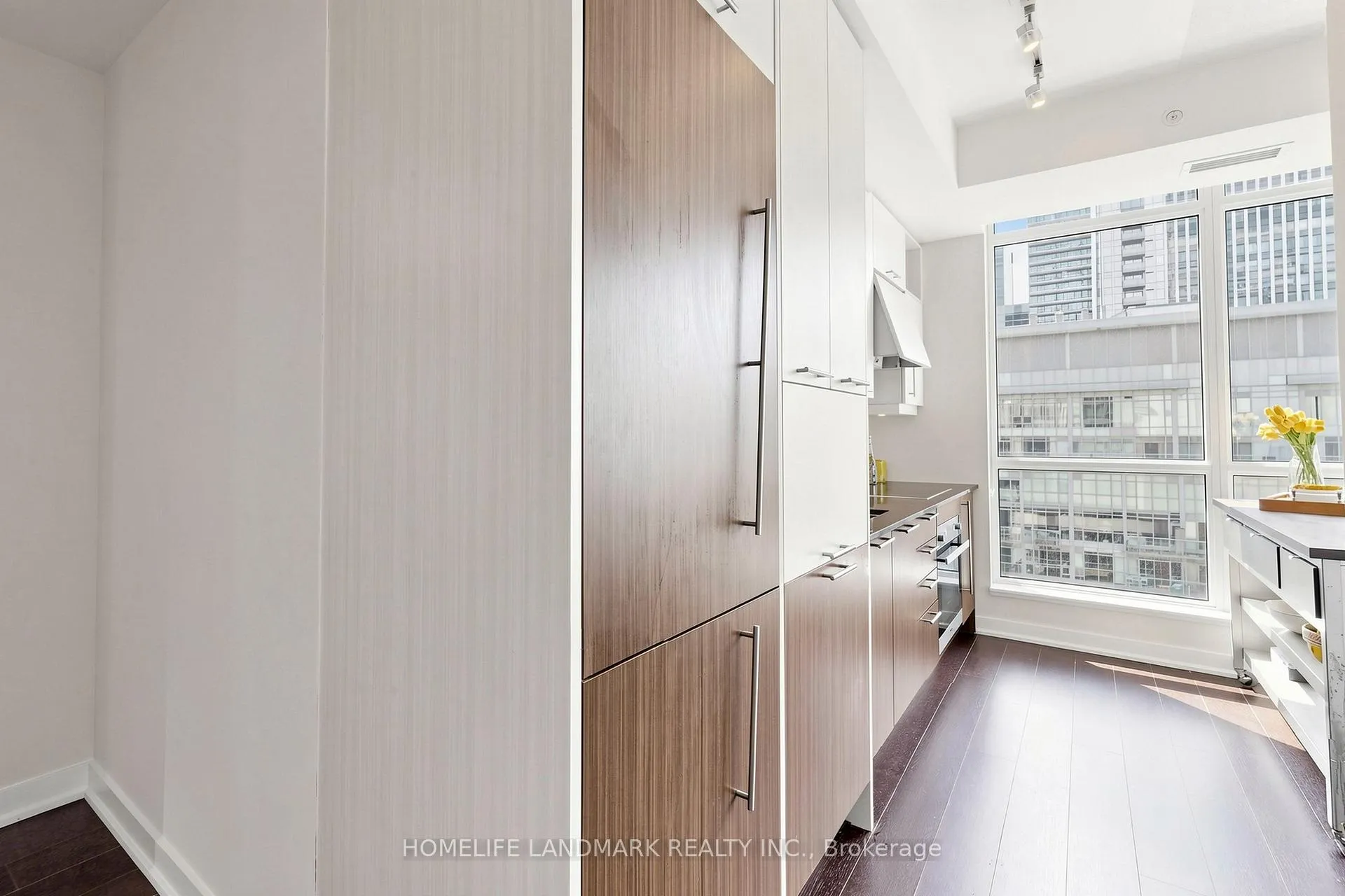 Photo 16 of Unit 1407, 199 Richmond Street W, Toronto, Waterfront Communities — HOMEH