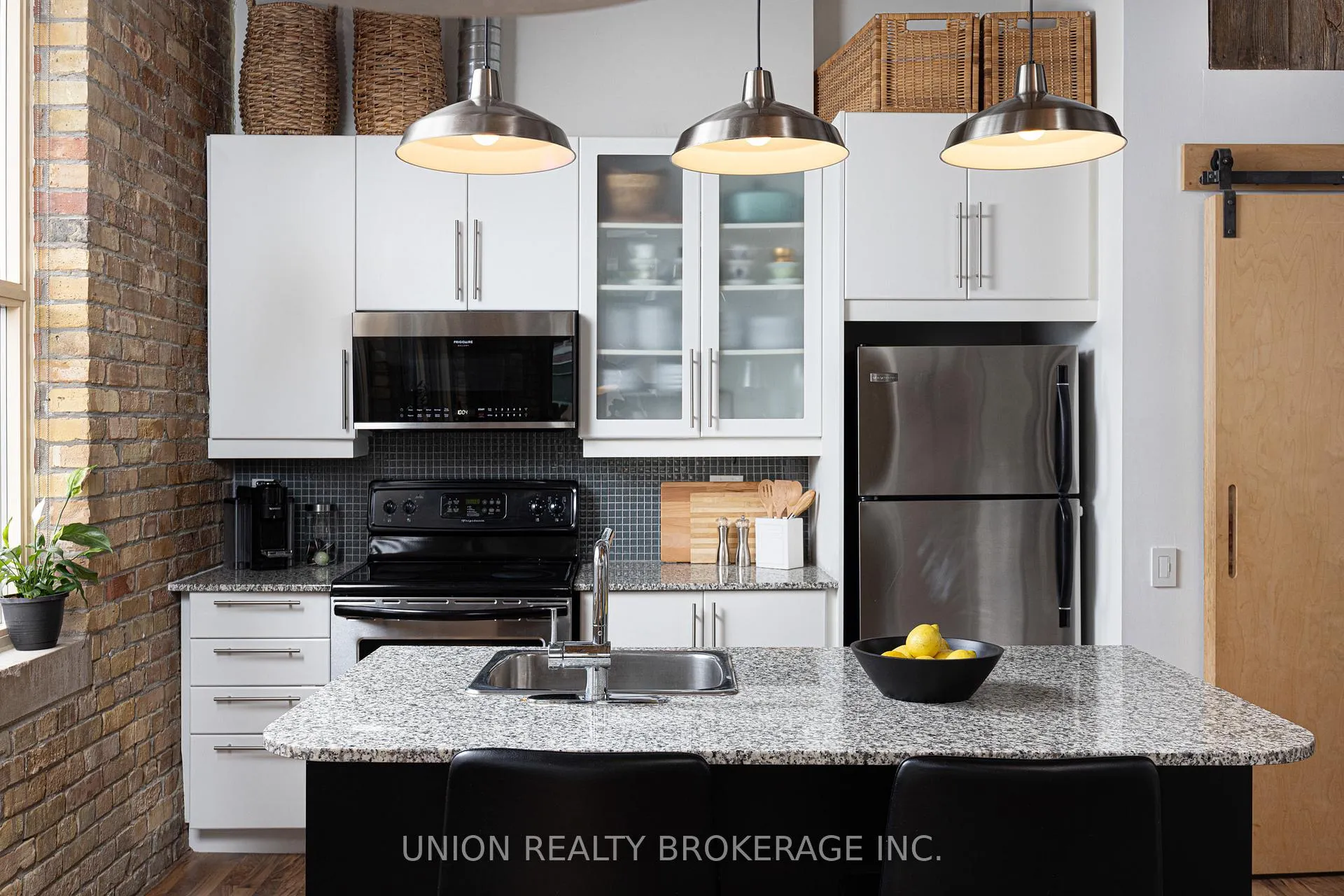 Photo 11 of Unit 301, 736 Dundas Street E, Toronto, Regent Park — HOMEH