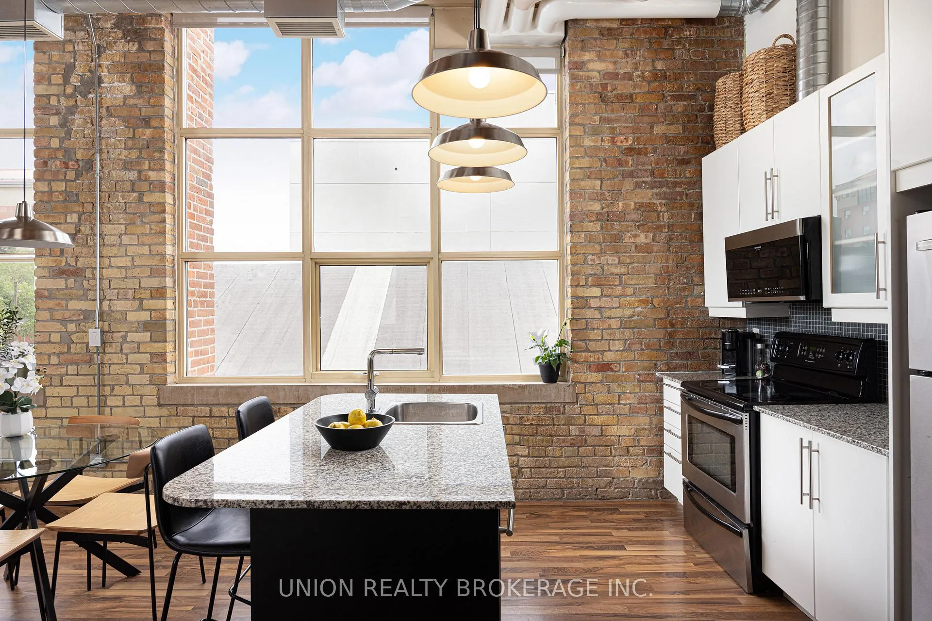 Photo 13 of Unit 301, 736 Dundas Street E, Toronto, Regent Park — HOMEH
