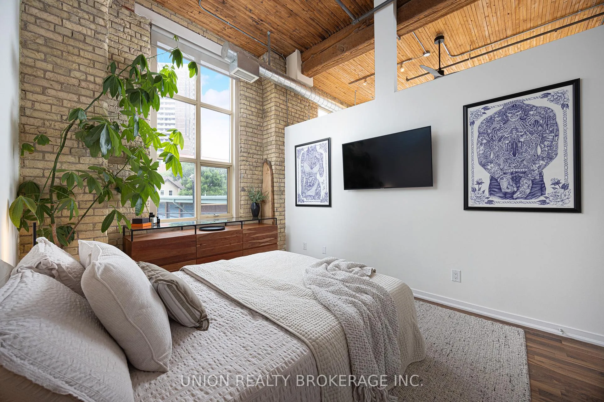 Photo 16 of Unit 301, 736 Dundas Street E, Toronto, Regent Park — HOMEH