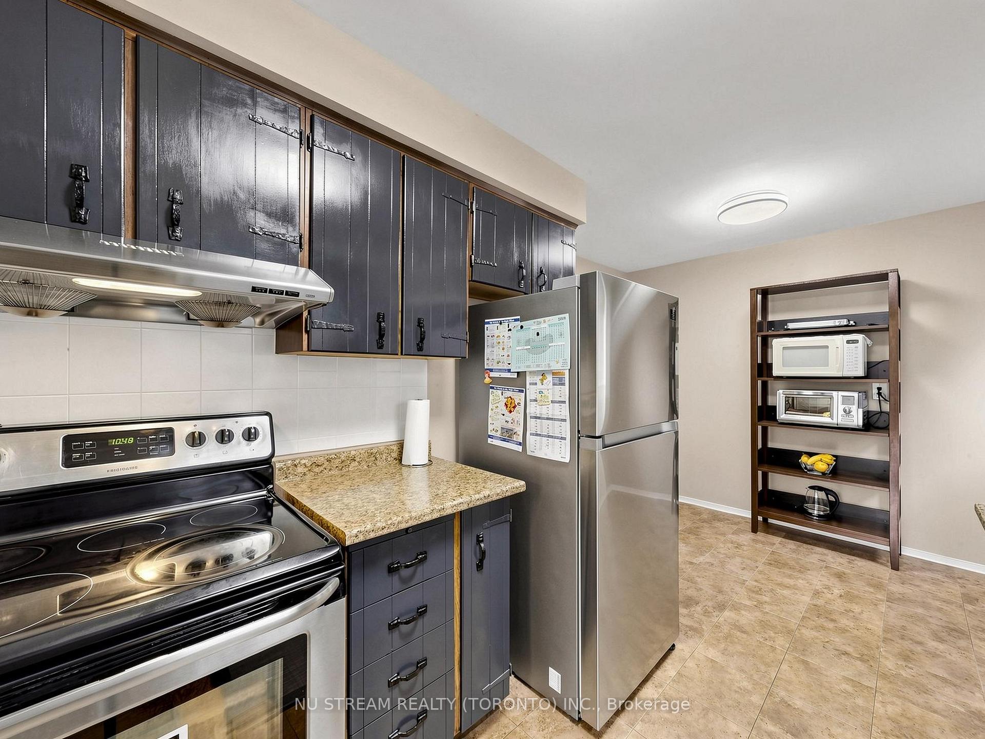 Photo 7 of 54 Ashridge Drive, Scarborough, Agincourt North — HOMEH