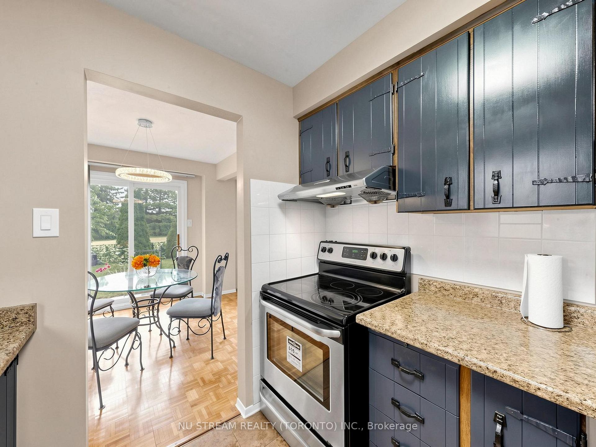 Photo 10 of 54 Ashridge Drive, Scarborough, Agincourt North — HOMEH