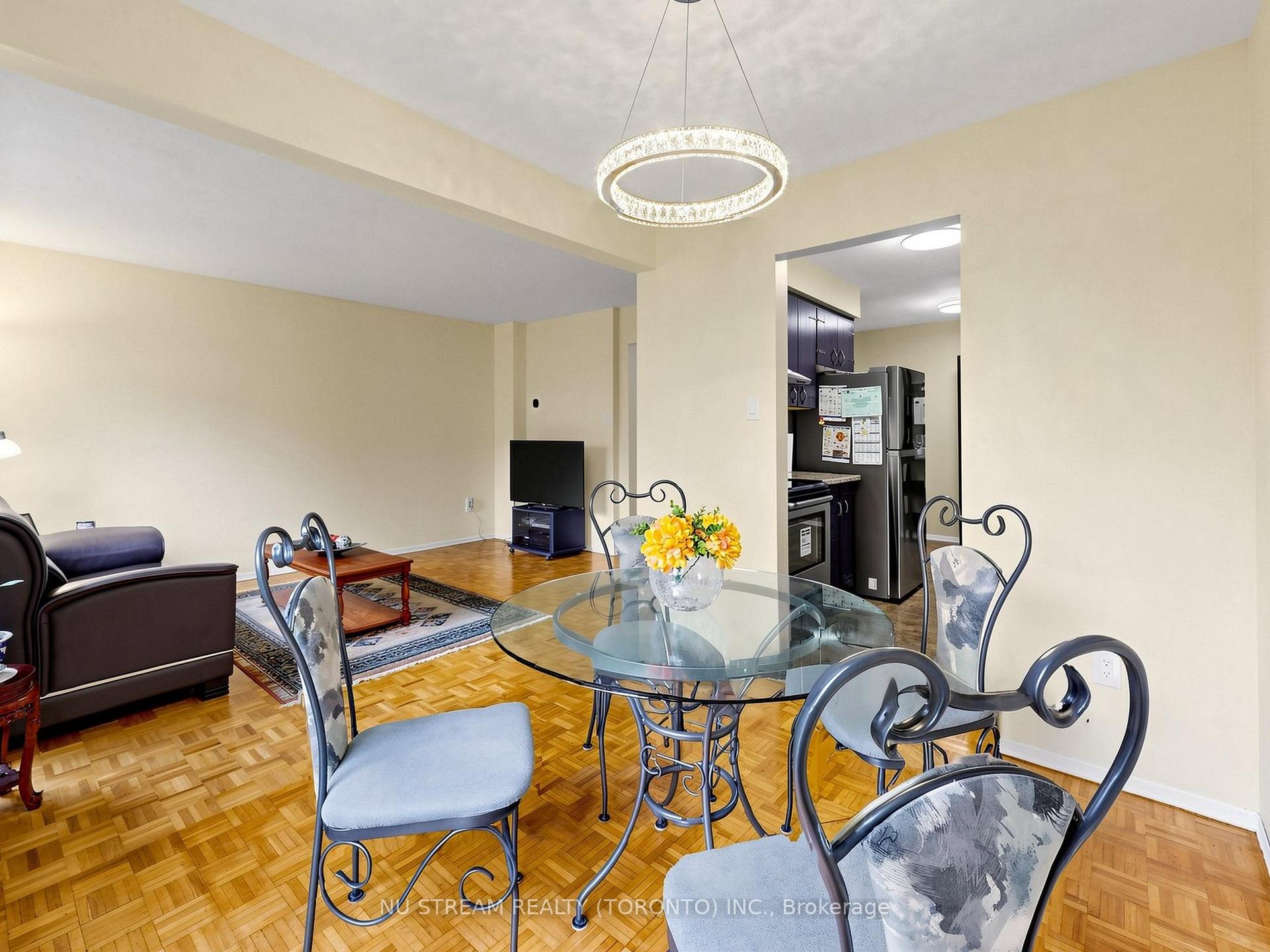 Photo 15 of 54 Ashridge Drive, Scarborough, Agincourt North — HOMEH