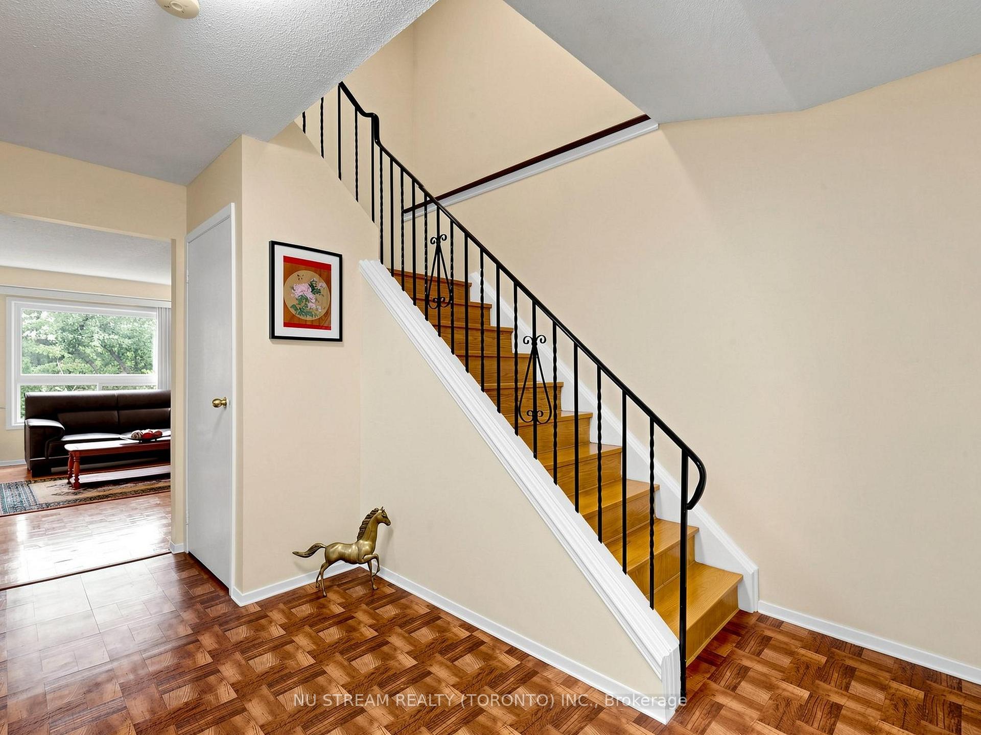 Photo 21 of 54 Ashridge Drive, Scarborough, Agincourt North — HOMEH