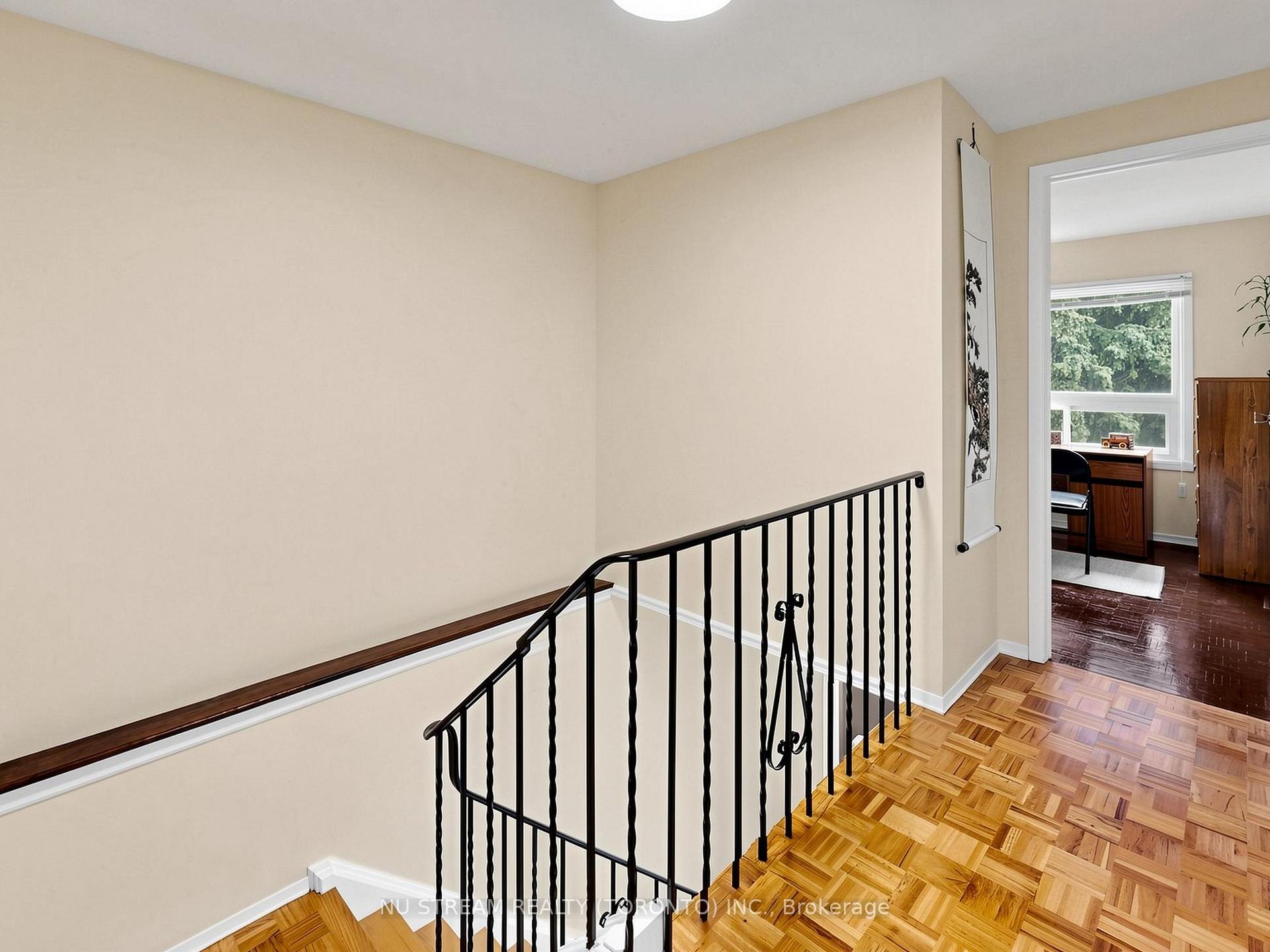 Photo 23 of 54 Ashridge Drive, Scarborough, Agincourt North — HOMEH