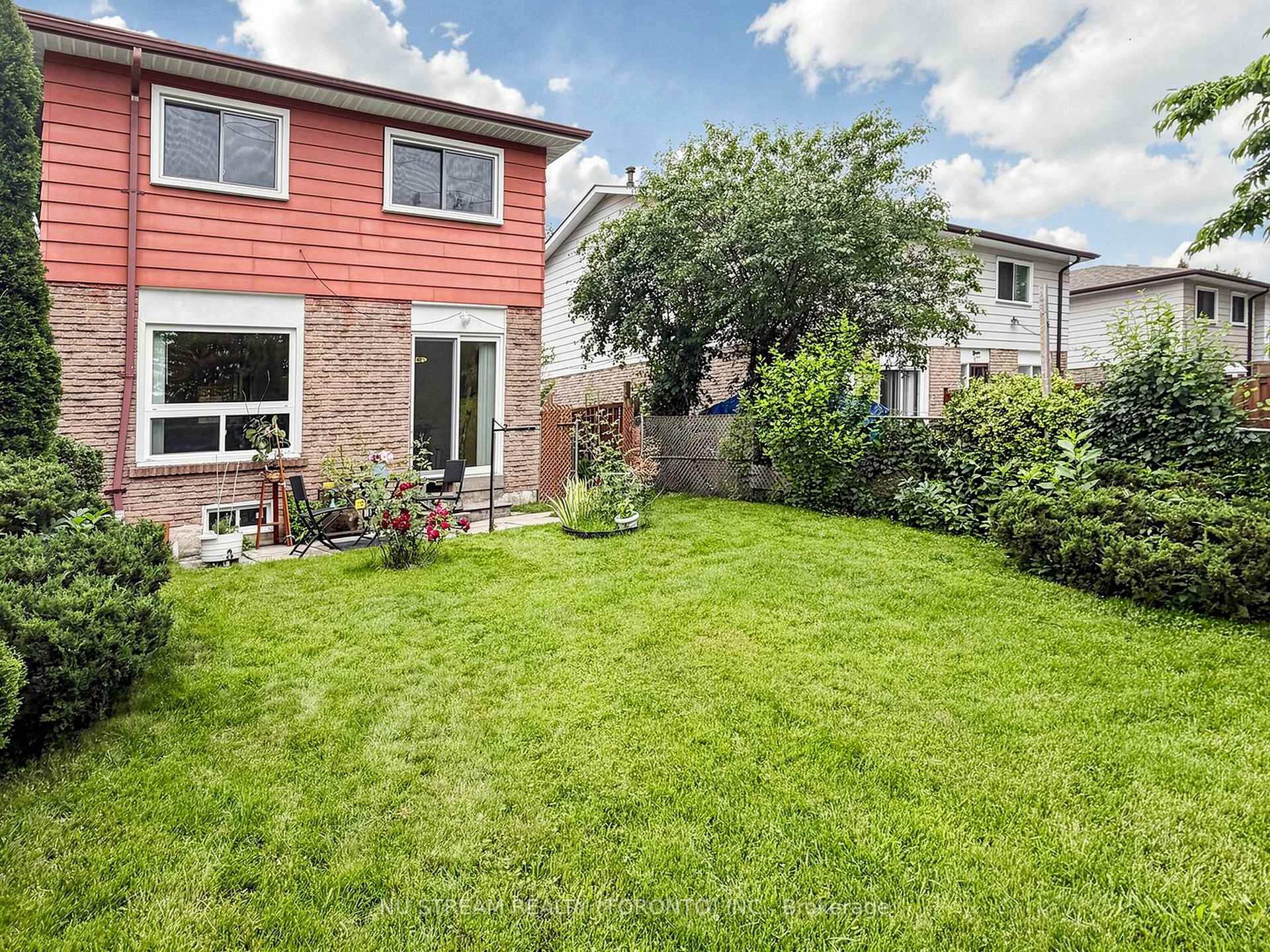 Photo 43 of 54 Ashridge Drive, Scarborough, Agincourt North — HOMEH