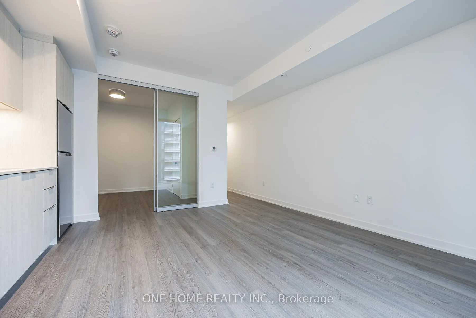 Photo 5 of Unit 2107, 357 King Street W, Toronto, Waterfront Communities — HOMEH