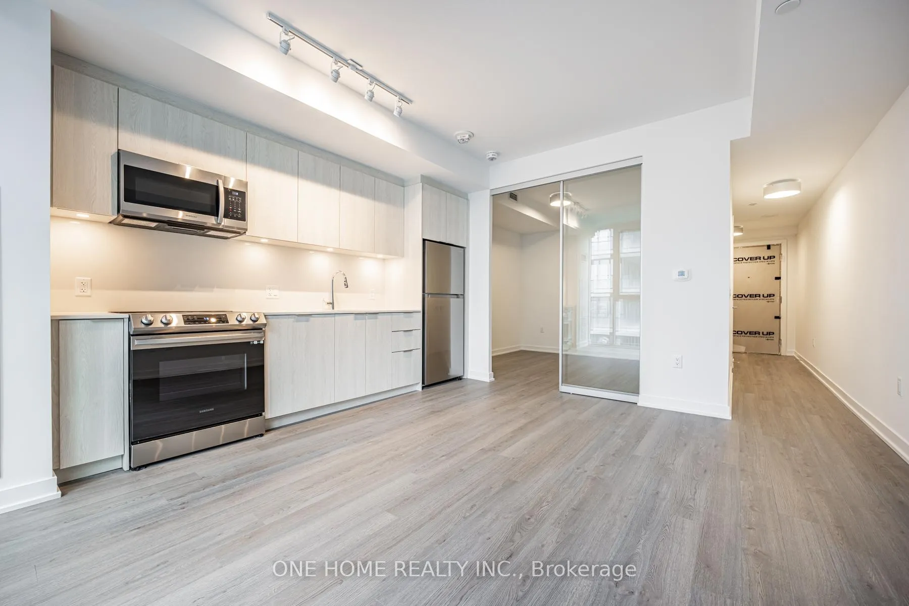 Photo 6 of Unit 2107, 357 King Street W, Toronto, Waterfront Communities — HOMEH