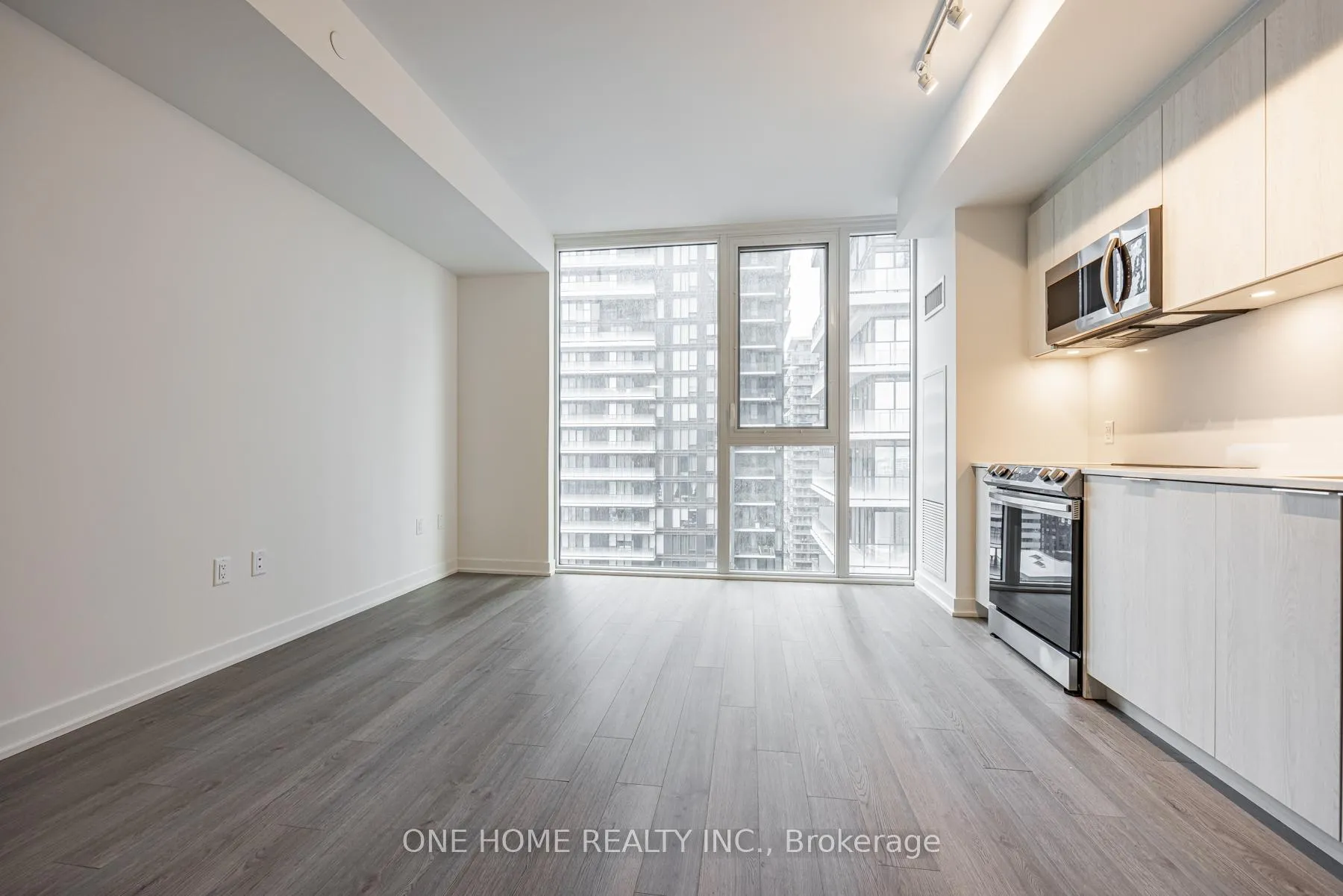 Photo 8 of Unit 2107, 357 King Street W, Toronto, Waterfront Communities — HOMEH