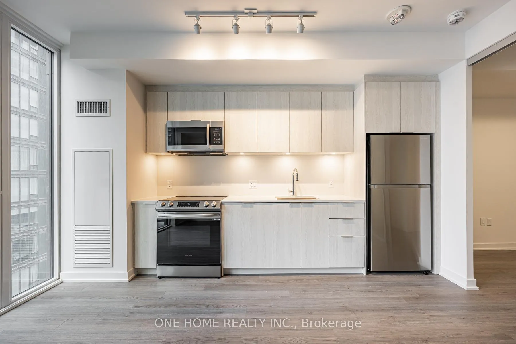 Photo 14 of Unit 2107, 357 King Street W, Toronto, Waterfront Communities — HOMEH