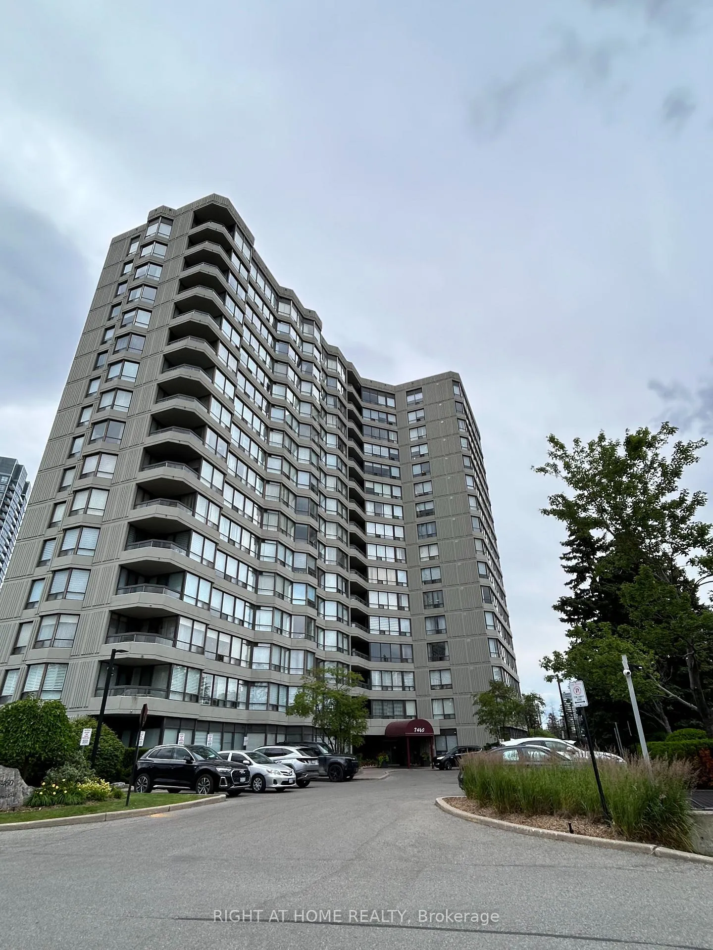 Photo 1 of Unit 201, 7460 Bathurst, Vaughan, Brownridge — HOMEH