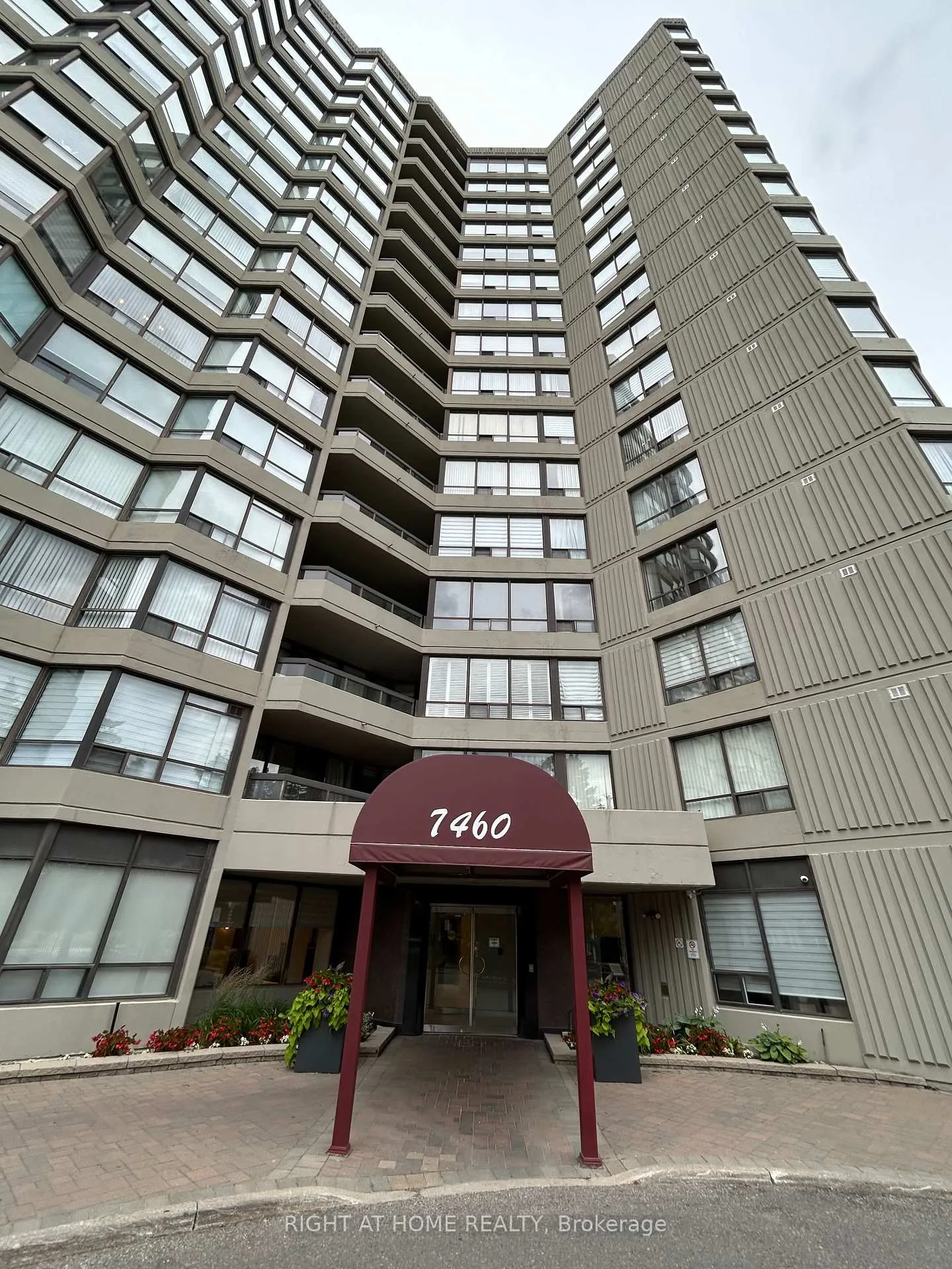 Photo 2 of Unit 201, 7460 Bathurst, Vaughan, Brownridge — HOMEH