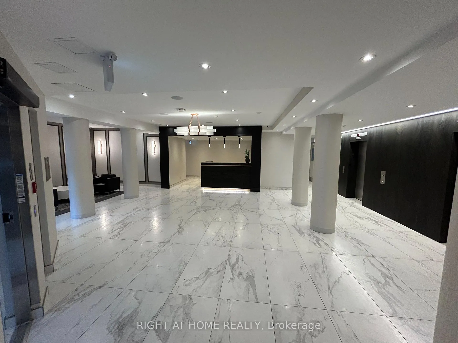 Photo 6 of Unit 201, 7460 Bathurst, Vaughan, Brownridge — HOMEH