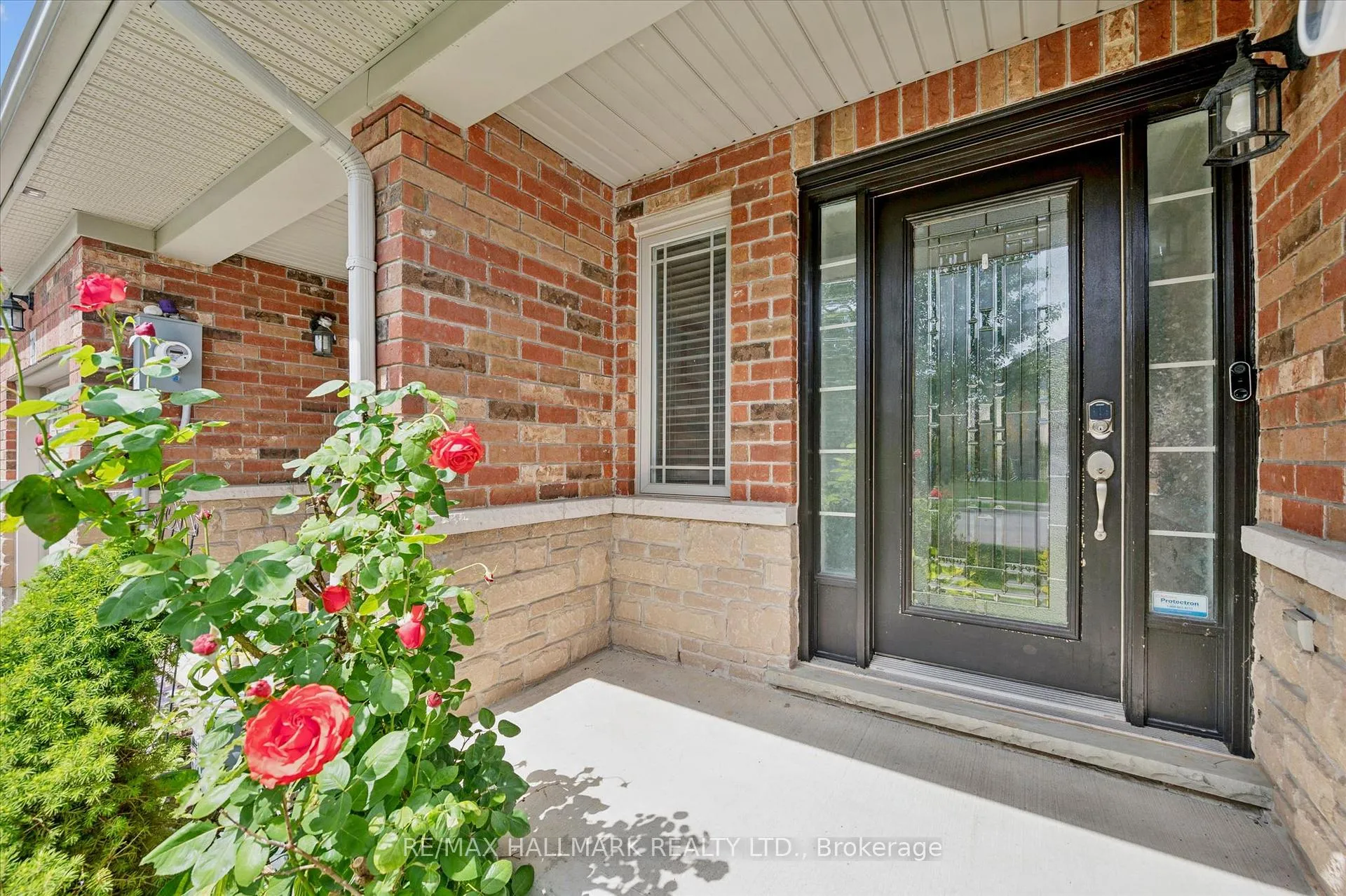 Photo 3 of 114 Donald Bell Drive, Hamilton, Binbrook — HOMEH