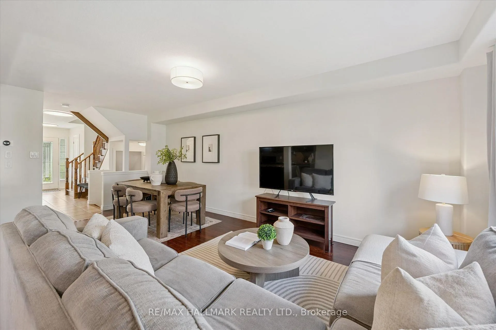 Photo 11 of 114 Donald Bell Drive, Hamilton, Binbrook — HOMEH