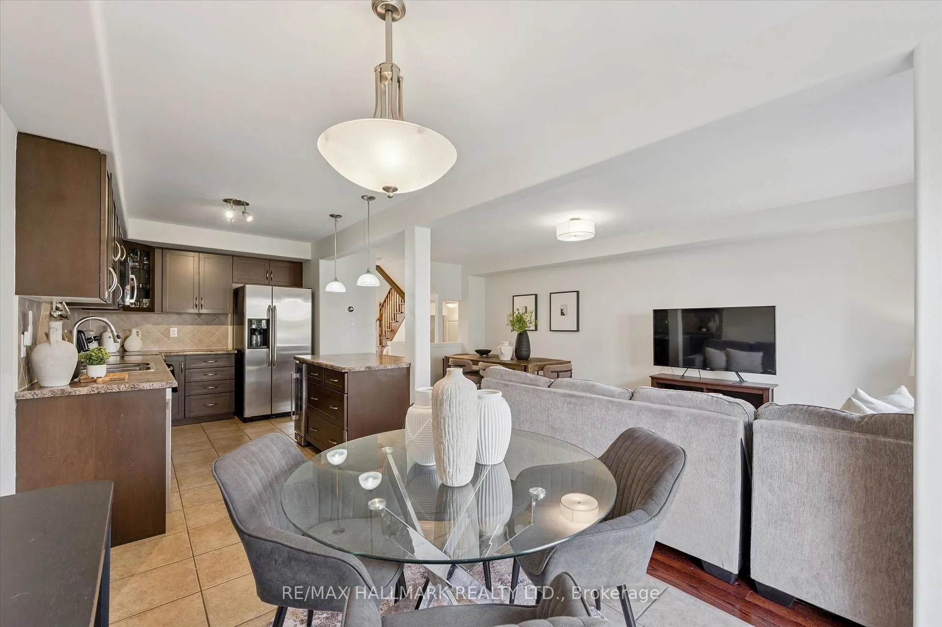 Photo 16 of 114 Donald Bell Drive, Hamilton, Binbrook — HOMEH