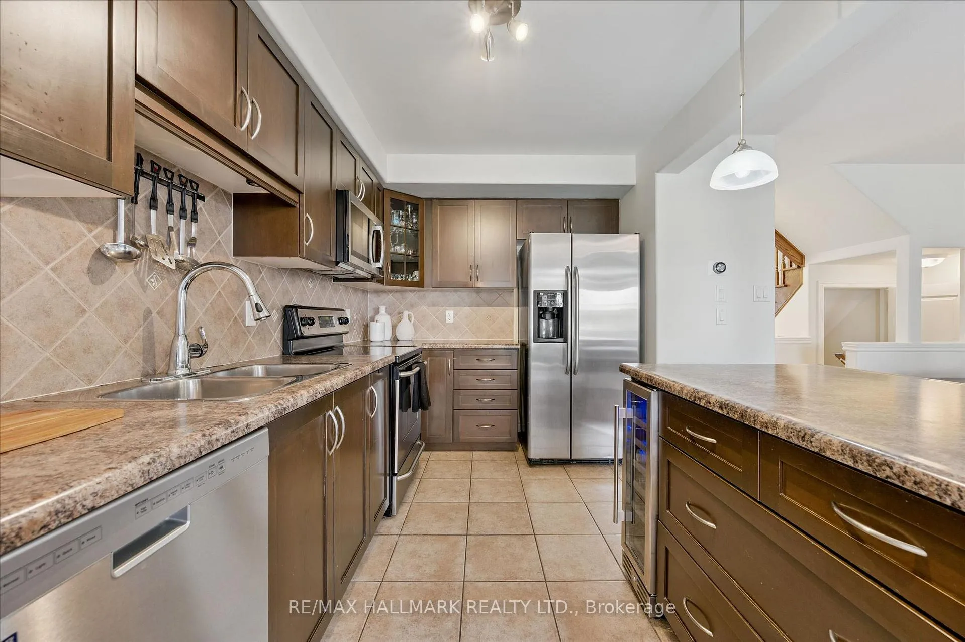 Photo 19 of 114 Donald Bell Drive, Hamilton, Binbrook — HOMEH