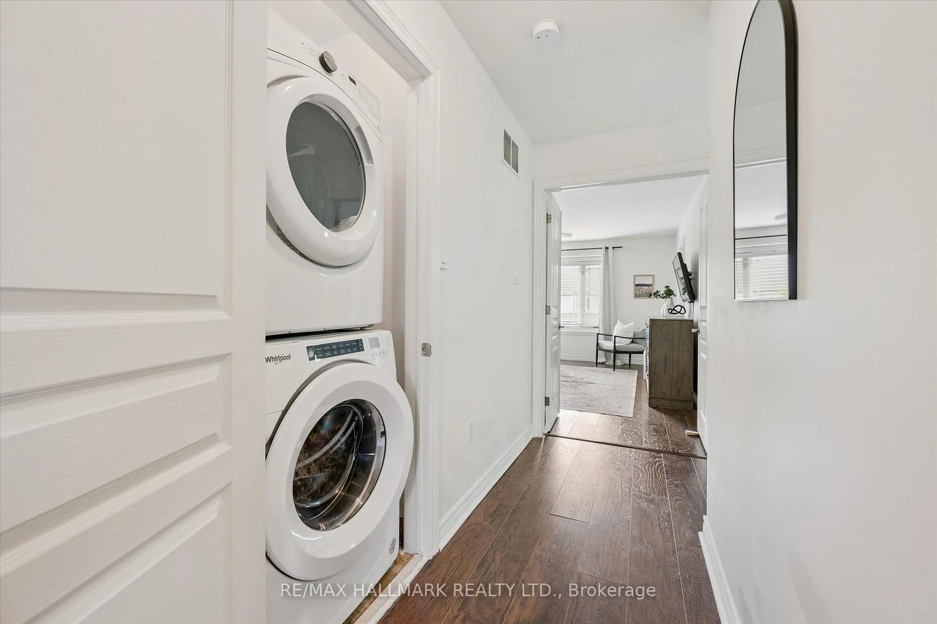 Photo 31 of 114 Donald Bell Drive, Hamilton, Binbrook — HOMEH