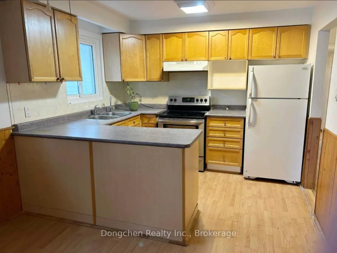 Photo 11 of 33 La Peer Boulevard, Scarborough, L'Amoreaux — HOMEH