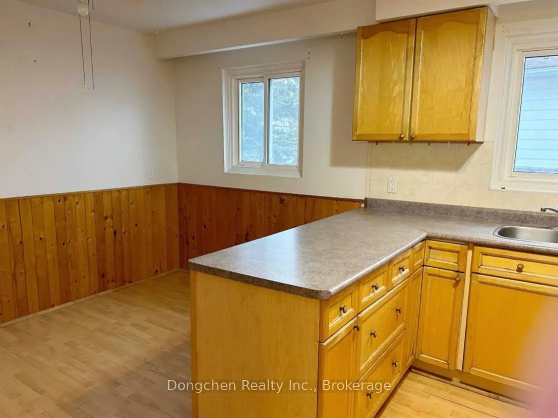 Photo 14 of 33 La Peer Boulevard, Scarborough, L'Amoreaux — HOMEH